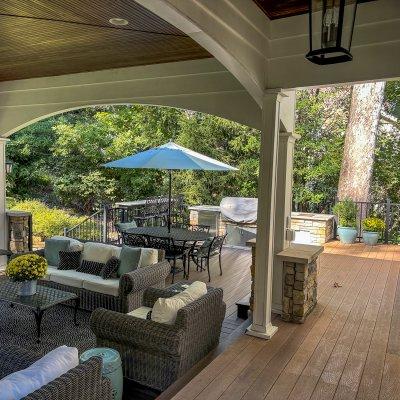 covered outdoor living area, East Hyde Park